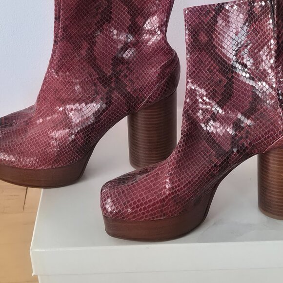 Maison Margiela Red Snakeskin Embossed Platform Tabi Boots Sz 40 - Picture 6 of 9